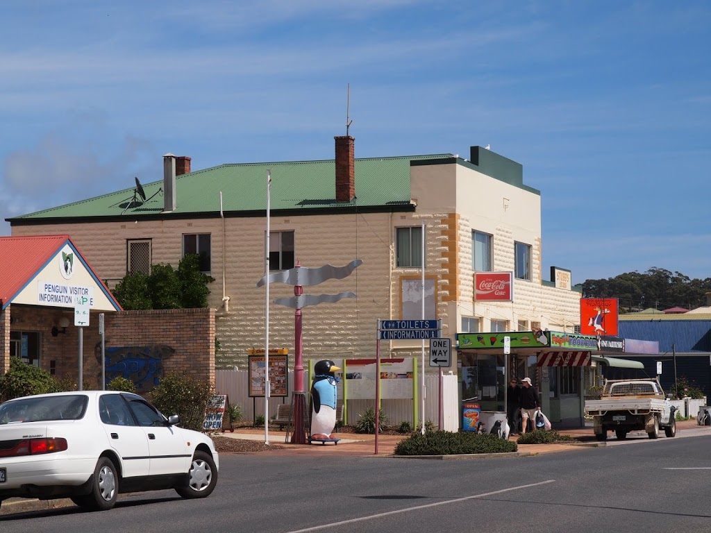 Penguin Visitor information Centre | store | Service Centre, 78 Main Rd, Penguin TAS 7316, Australia | 0364371421 OR +61 3 6437 1421