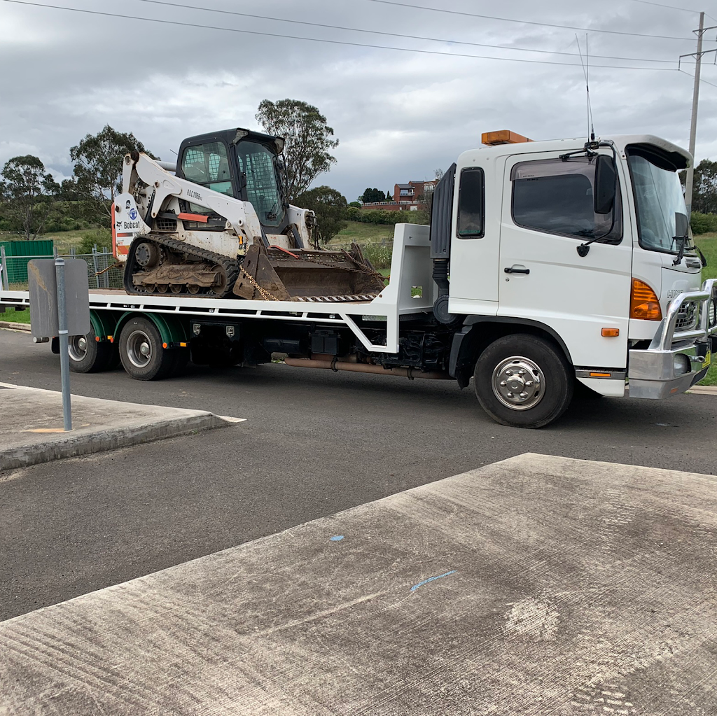 Truck and machinery transport | 20 Brisbane Rd, Campbelltown NSW 2560, Australia | Phone: 0418 220 228