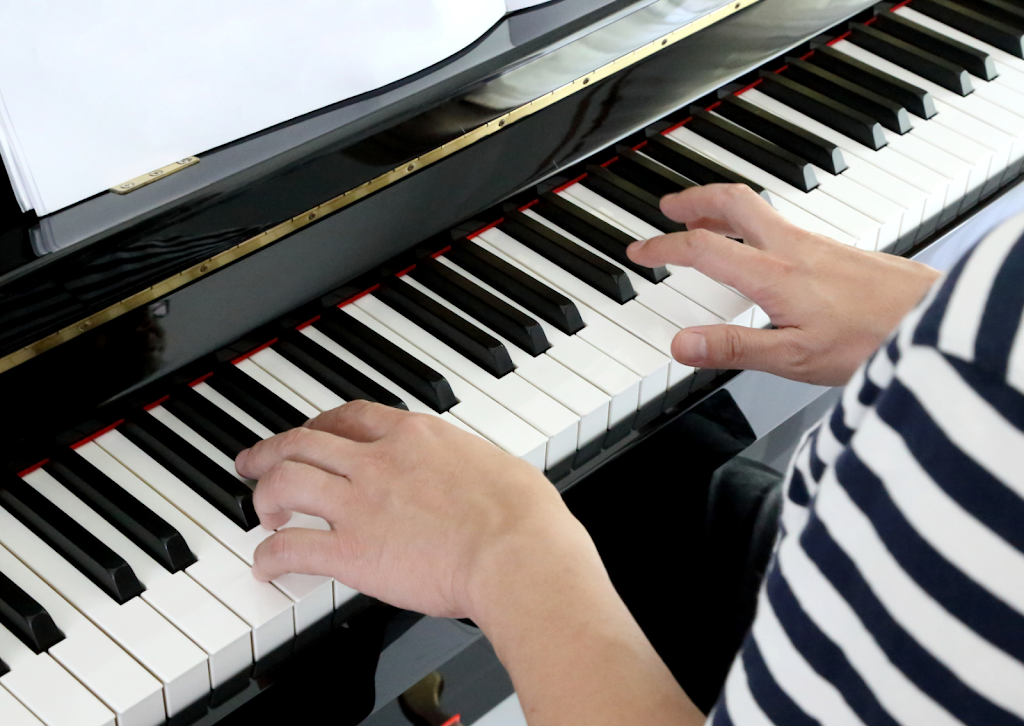 Piano Lessons with Bronwyn - Gladysdale | school | Hazeldene Rd, Gladysdale VIC 3797, Australia | 0403887086 OR +61 403 887 086