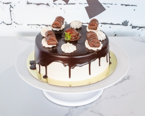 La Mira Cafe, Patisserie & Acai | Mt Annan Marketplace, Shop 6/11-13 Main St, Mount Annan NSW 2567, Australia | Phone: (02) 4656 1999