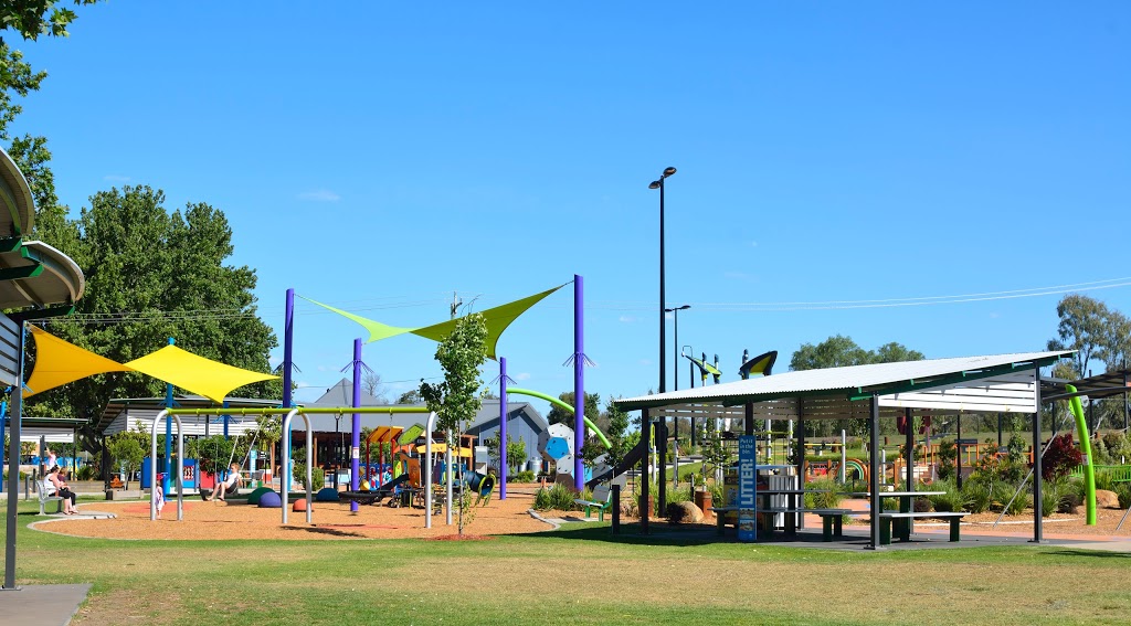 Tamworth Regional Playground | park | 89 Kable Ave, Tamworth NSW 2340, Australia | 0267675555 OR +61 2 6767 5555