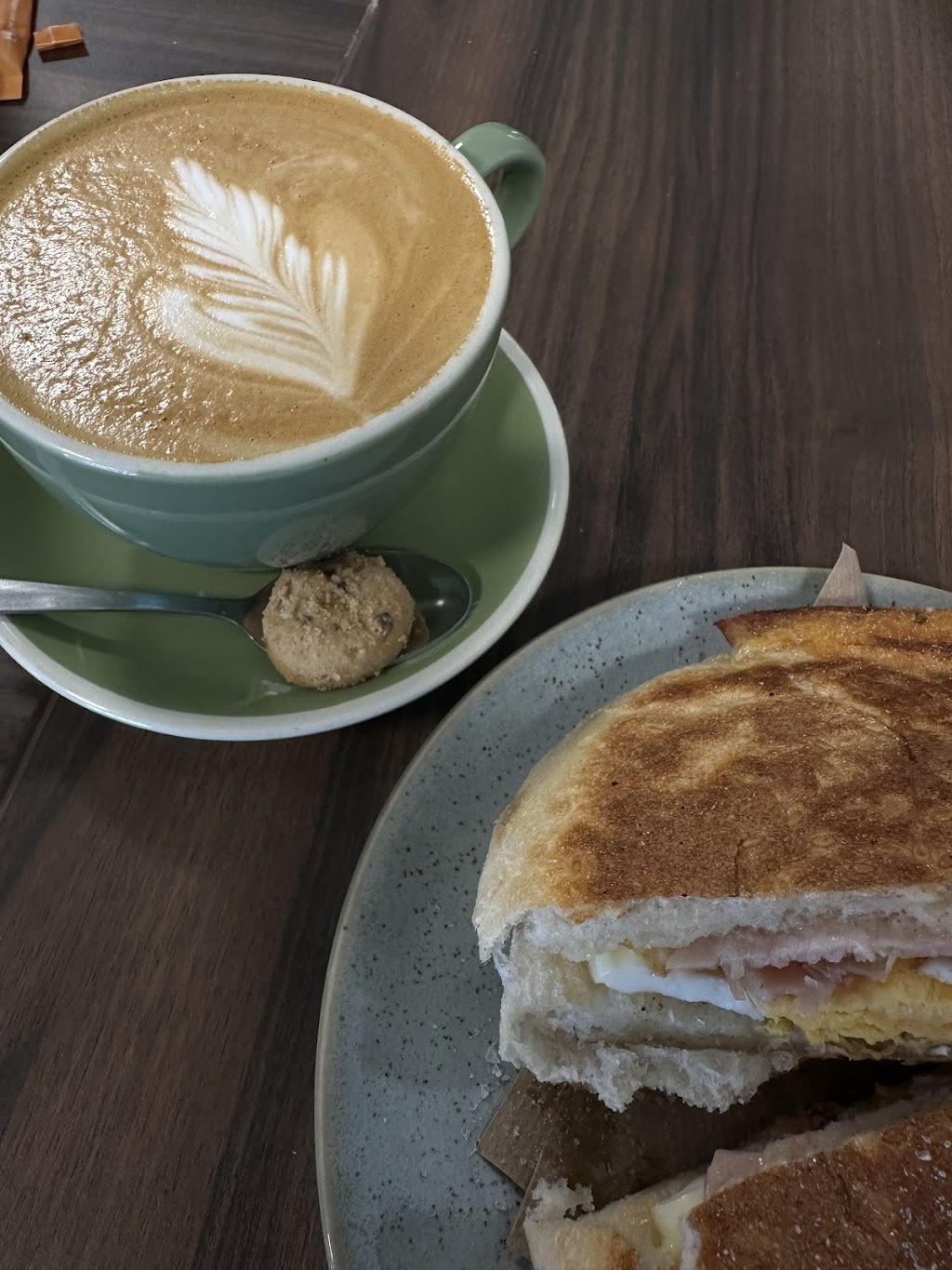 Surge Espresso & Co | 66A Kalaroo Rd, Redhead NSW 2290, Australia | Phone: 0494 149 022