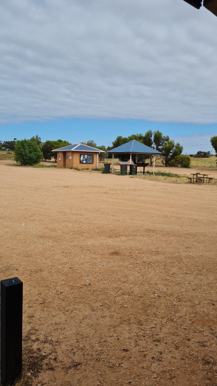 Benanee Lake Rest Area | parking | Sturt Hwy, Euston NSW 2737, Australia | 132213 OR +61 132213