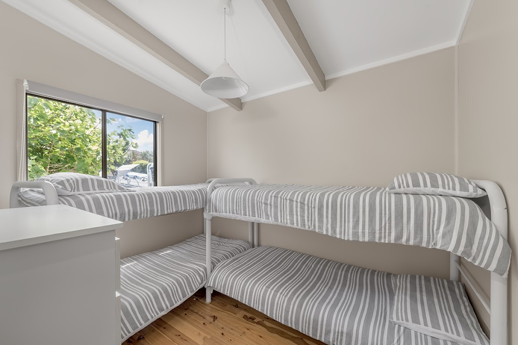 Merry Beach House Kioloa | 11 Kurrawa Dr, Kioloa NSW 2539, Australia | Phone: 0410 414 230