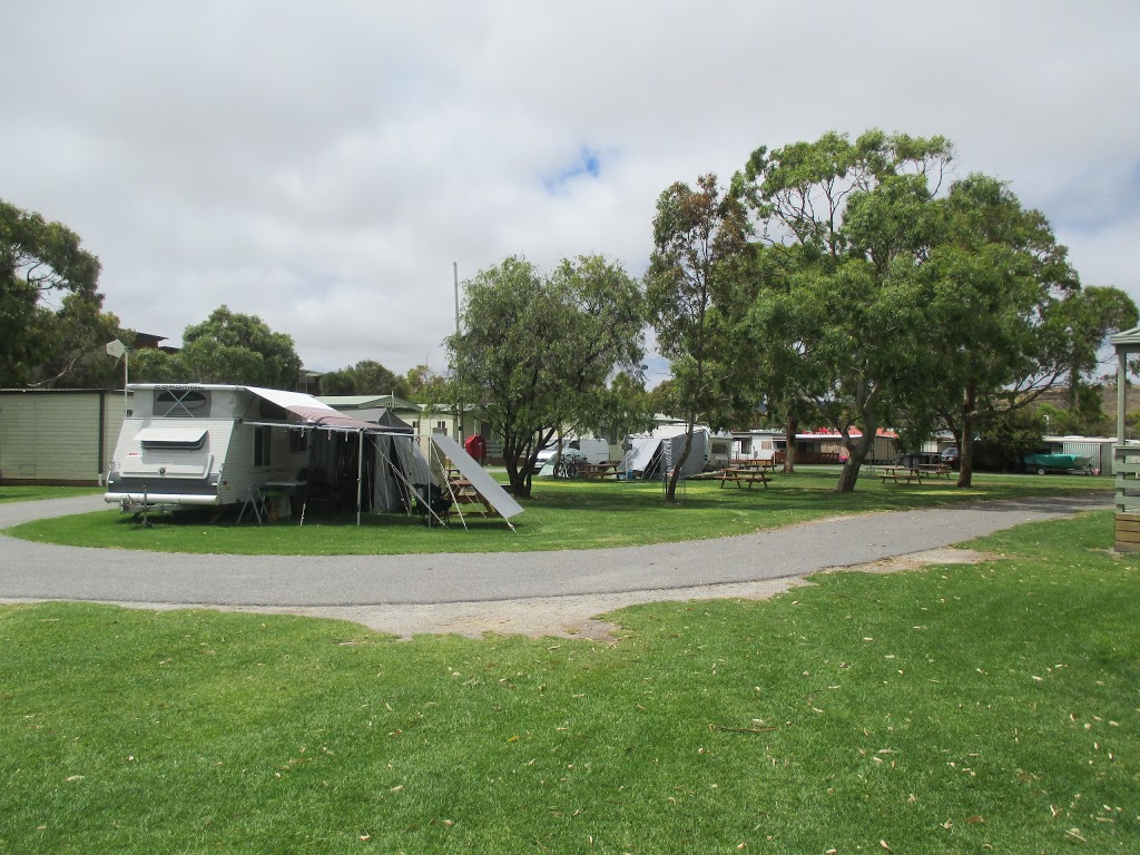 Beachside Holiday Park | campground | Cape Jervis Road, Normanville SA 5204, Australia | 0885582458 OR +61 8 8558 2458