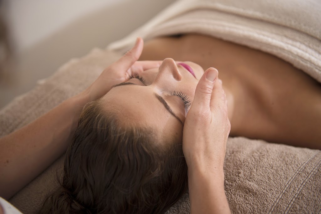 Alstonville Remedial Massage, Emma Danchin | Shop 30, Shop 8/20 Robertson St, Alstonville NSW 2477, Australia | Phone: 0411 129 307