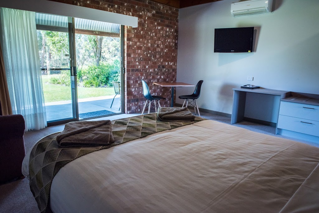 Cadell on the Murray Motel Resort | 325 Perricoota Rd, Moama NSW 2731, Australia | Phone: (03) 5482 4500