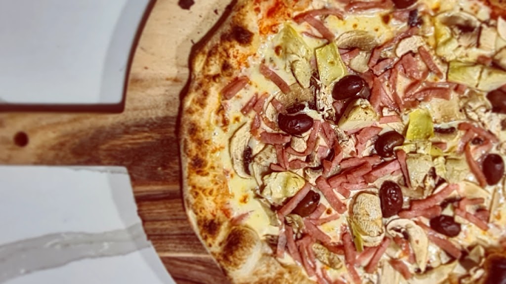 Calabrisella Woodfired Pizza | 5A Hunter St, Callala Bay NSW 2540, Australia | Phone: 0404 472 093