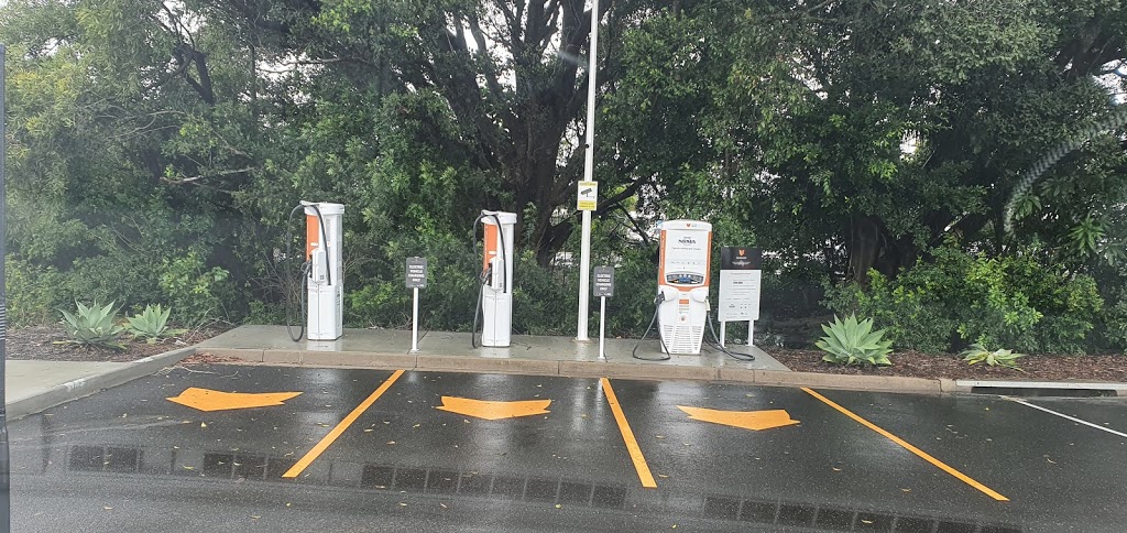 Chargefox Charging Station |  | 44 Bangalow Rd, Ballina NSW 2478, Australia | 1300518038 OR +61 1300 518 038