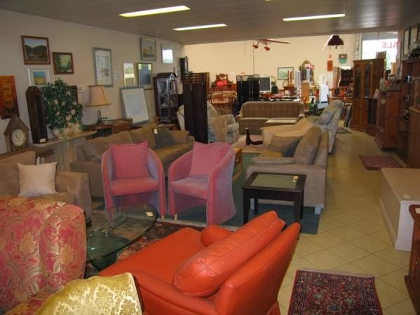 Ezymovin Furniture & Hobbies | furniture store | 9/3 Cottonwood Pl, Oxenford QLD 4210, Australia | 0755804166 OR +61 7 5580 4166