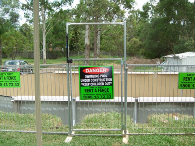 Rent A Fence - Sydney | 77 Gov Macquarie Dr, Chipping Norton NSW 2170, Australia | Phone: (02) 9824 7733