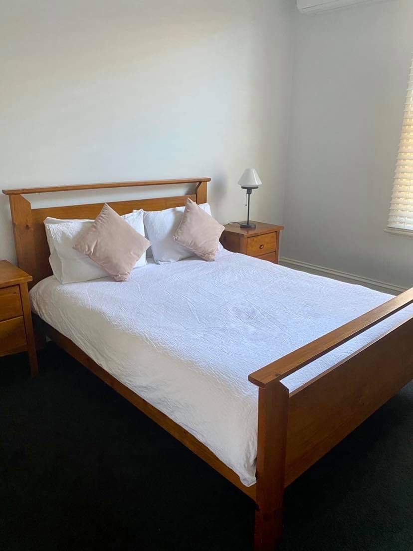 Home on Hume! Central,Pet friendly,Garden | lodging | 445 Hume St, South Albury NSW 2640, Australia | 0401317682 OR +61 401 317 682