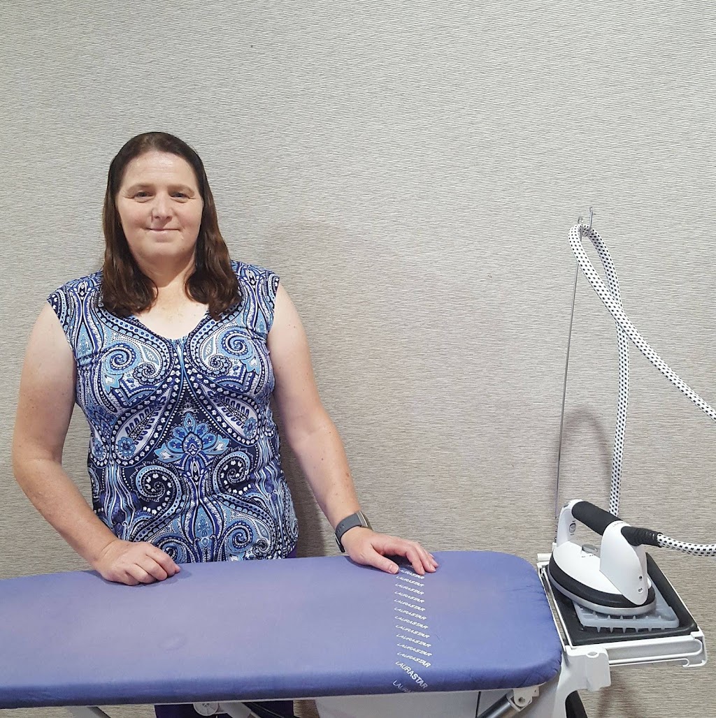 Narelles Home Ironing | 17 Hilltop Cl, Narre Warren South VIC 3805, Australia | Phone: 0418 516 684