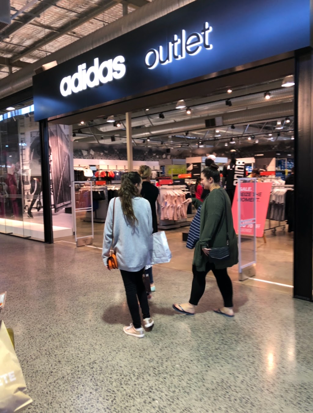 adidas Factory Outlet Brisbane DFO | store | Shop 123 9th Avenue Skygate, Brisbane Airport QLD 4007, Australia | 0731141135 OR +61 7 3114 1135