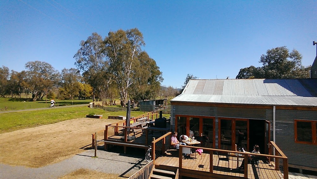 La Casa | lodging | 134 Great Alpine Rd, Myrtleford VIC 3737, Australia | 0409318409 OR +61 409 318 409