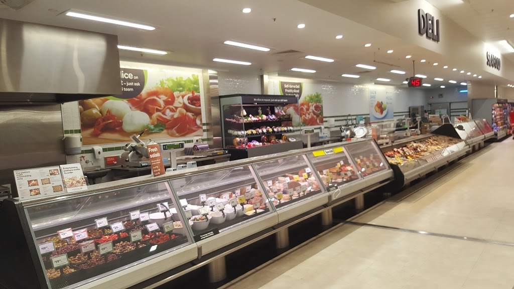 Woolworths Point Cook | supermarket | 1 Main St, Point Cook VIC 3030, Australia | 0383533105 OR +61 3 8353 3105