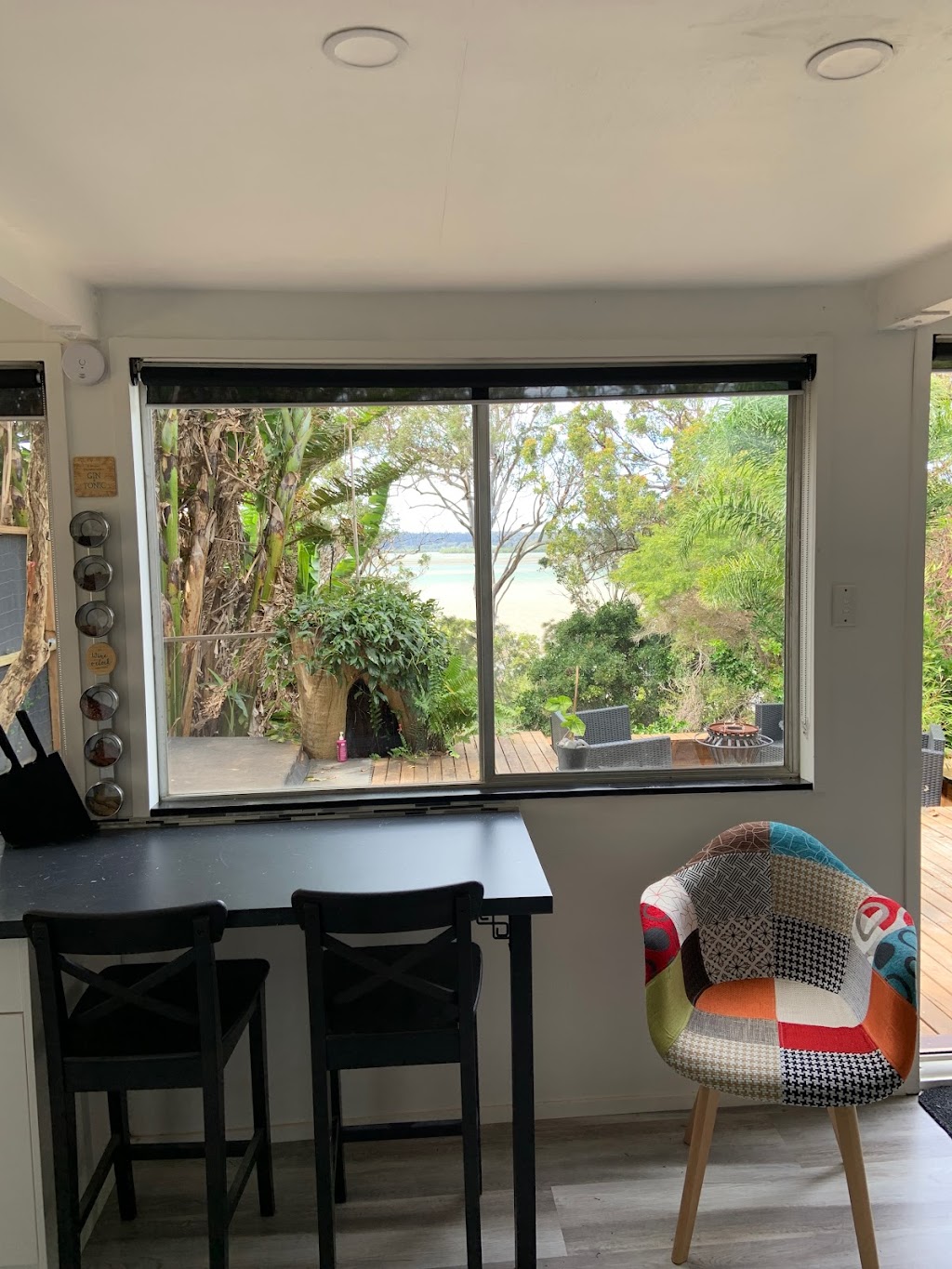 Lamb Island Beachside Stay | 48 Resthaven Dr, Lamb Island QLD 4184, Australia | Phone: 0403 280 820