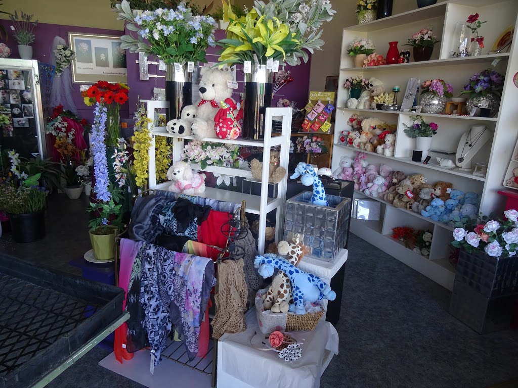 Korumburra Florist | 48 Commercial St, Korumburra VIC 3950, Australia | Phone: (03) 5655 2777