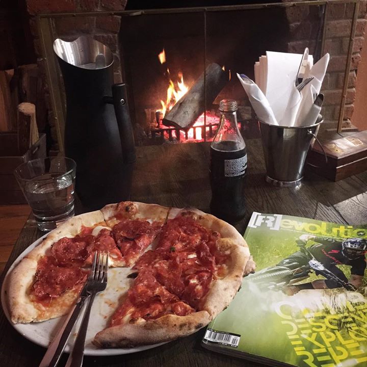 The Hub - Pizza and Beer | restaurant | 72 Main St, Derby TAS 7264, Australia | 0367791585 OR +61 3 6779 1585