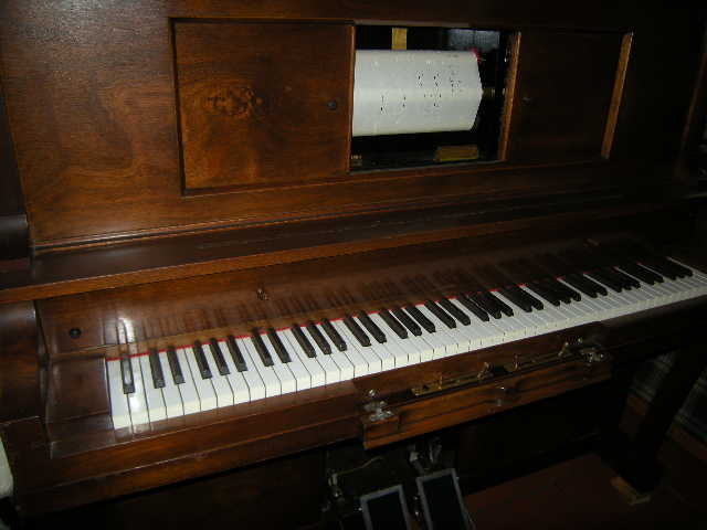 Bills Pianola Repairs | unit1/40 Harris St, Cameron Park NSW 2285, Australia | Phone: 0401 153 960