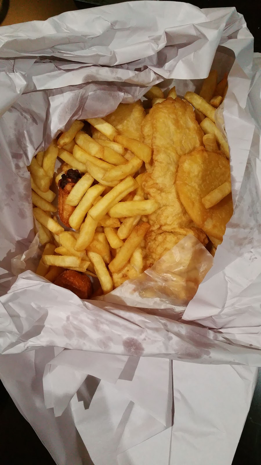 Captain Gummys Fish & Chips | 5 Tunstall Square, Doncaster East VIC 3109, Australia | Phone: (03) 9842 3379