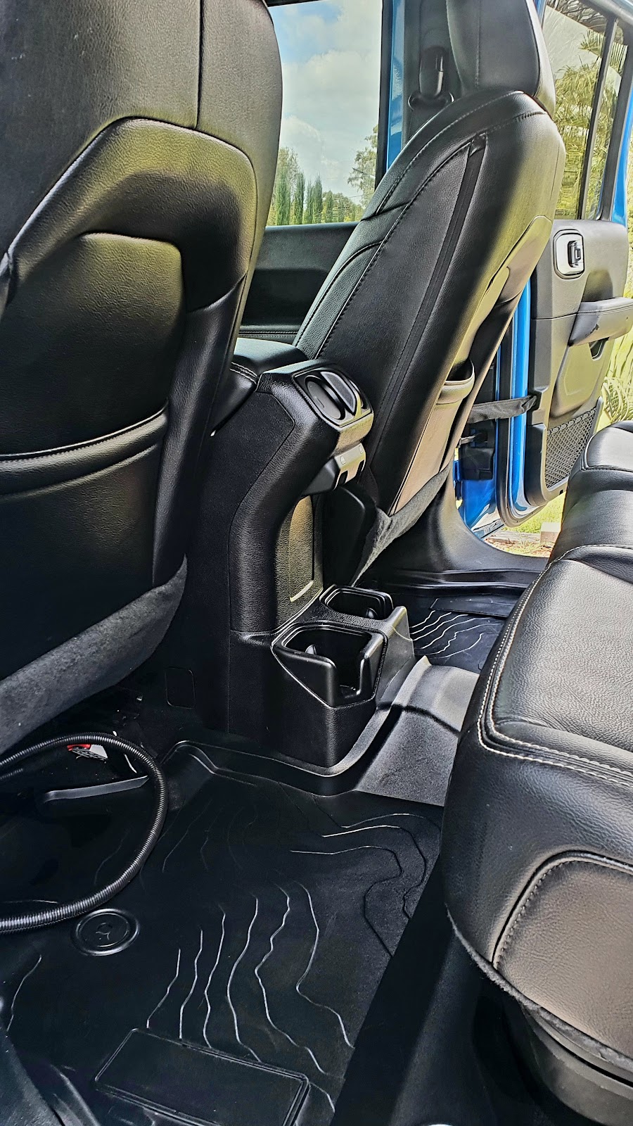 D-lux Auto Care | 95 Staatz Quarry Rd, Regency Downs QLD 4341, Australia | Phone: 0444 580 320