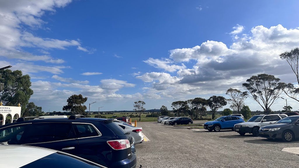 Sri Guru Singh Sabha Bonnie Brook | 718 Leakes Rd, Bonnie Brook VIC 3335, Australia | Phone: 0422 900 741