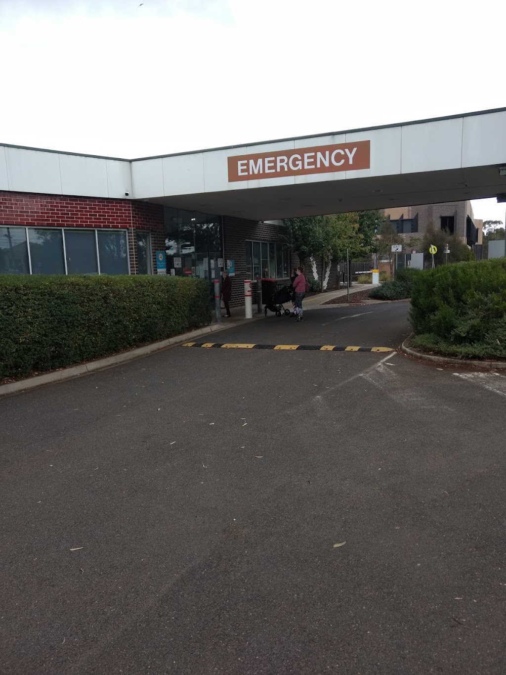 Werribee Mercy Hospital Emergency Department | health | 300 Princes Hwy, Werribee VIC 3030, Australia | 0387543000 OR +61 3 8754 3000