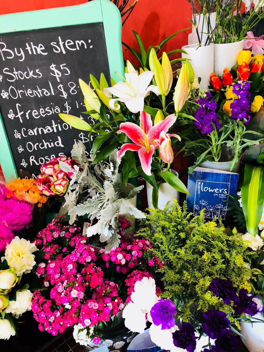 Flowers on First Sawtell | 2/24 First Ave, Sawtell NSW 2452, Australia | Phone: (02) 6658 9599