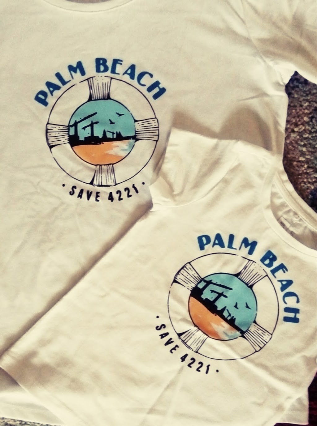 Palmy Prints Arthouse | clothing store | 10 Tiller Ct, Currumbin Waters QLD 4223, Australia | 0410036205 OR +61 410 036 205