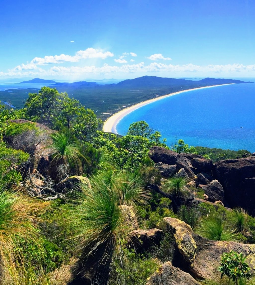 Hinchinbrook Island Lookout | tourist attraction | Cardwell Range Access Rd, Bemerside QLD 4850, Australia | 0740668334 OR +61 7 4066 8334