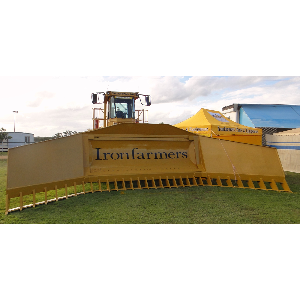 Ironfarmers | 3835 Capricorn Highway, Westwood QLD 4702, Australia | Phone: (07) 4934 7477