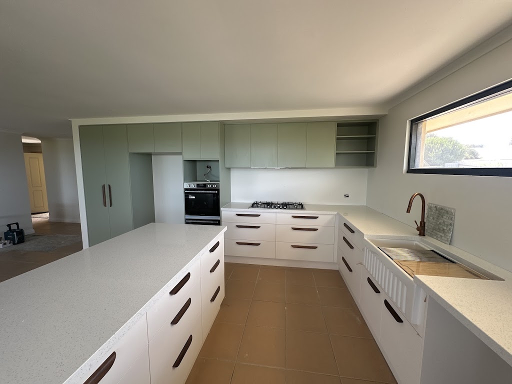 Johan Ras Joinery | 107 Moncks Rd, Wallagoot NSW 2550, Australia | Phone: 0458 201 469