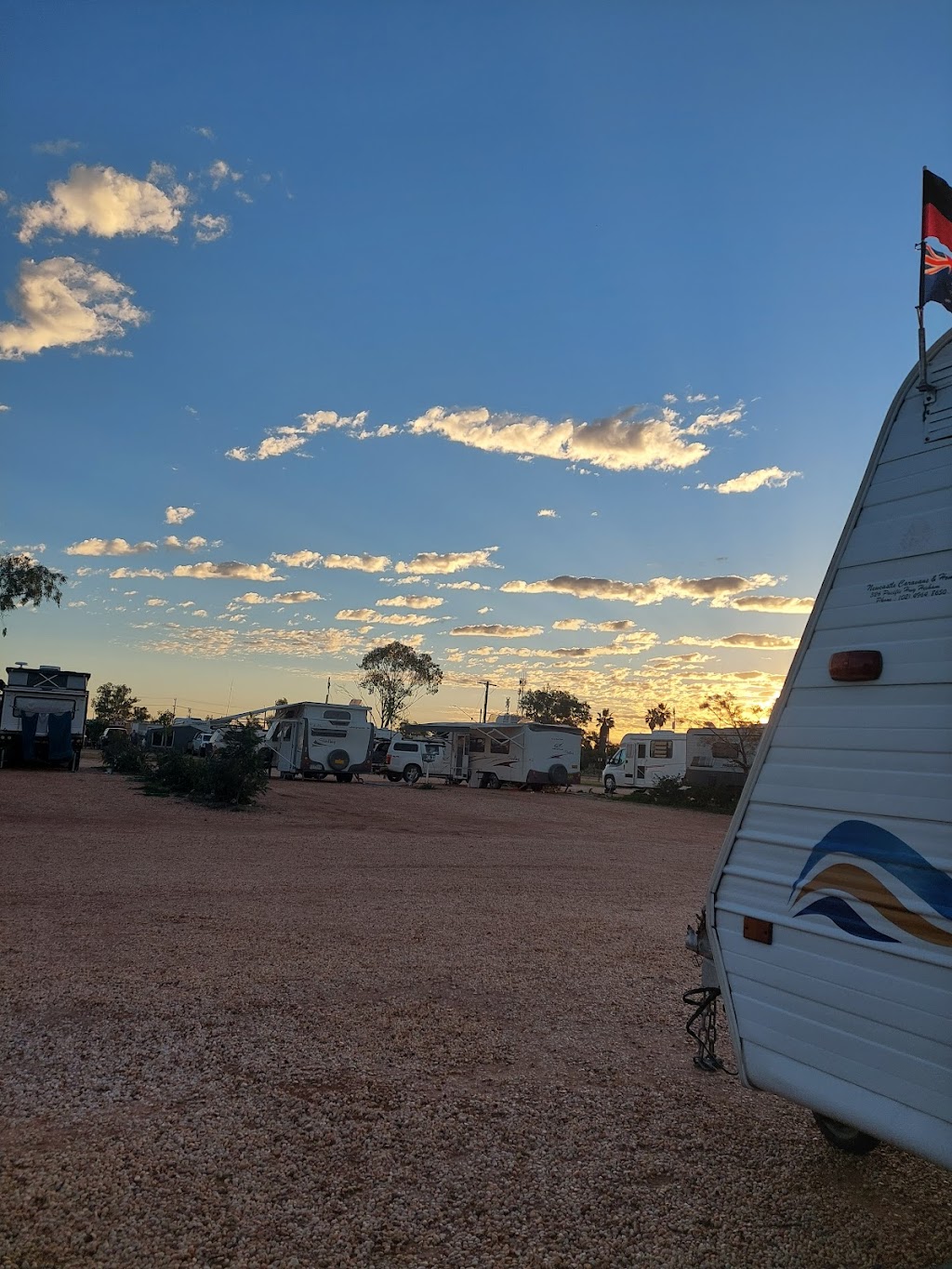 Lightning Ridge Holiday Park | 44 Harlequin St, Lightning Ridge NSW 2834, Australia | Phone: (02) 6829 0532