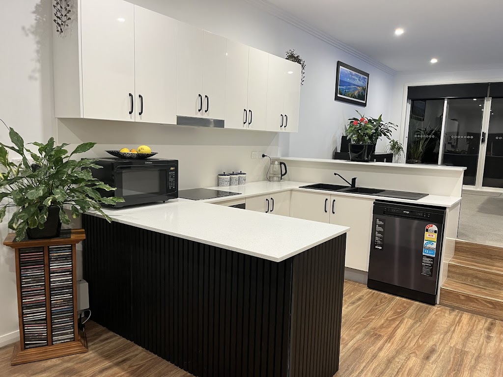 AQ Resurfacing - Kitchen Resurfacing & Bathroom Resurfacing | Appin NSW 2560, Australia | Phone: 0410 822 424