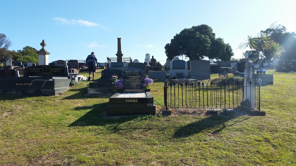 Queenscliff Cemetery Pt. Lonsdale | 159 Point Lonsdale Rd, Point Lonsdale VIC 3225, Australia | Phone: 52493939