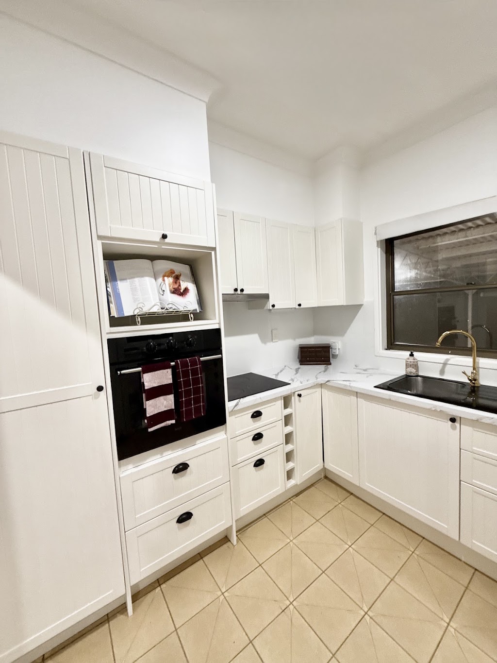Ferguson house - Cosy Hunter Valley Escape | 44 Ferguson St, Cessnock NSW 2325, Australia | Phone: 0422 704 844