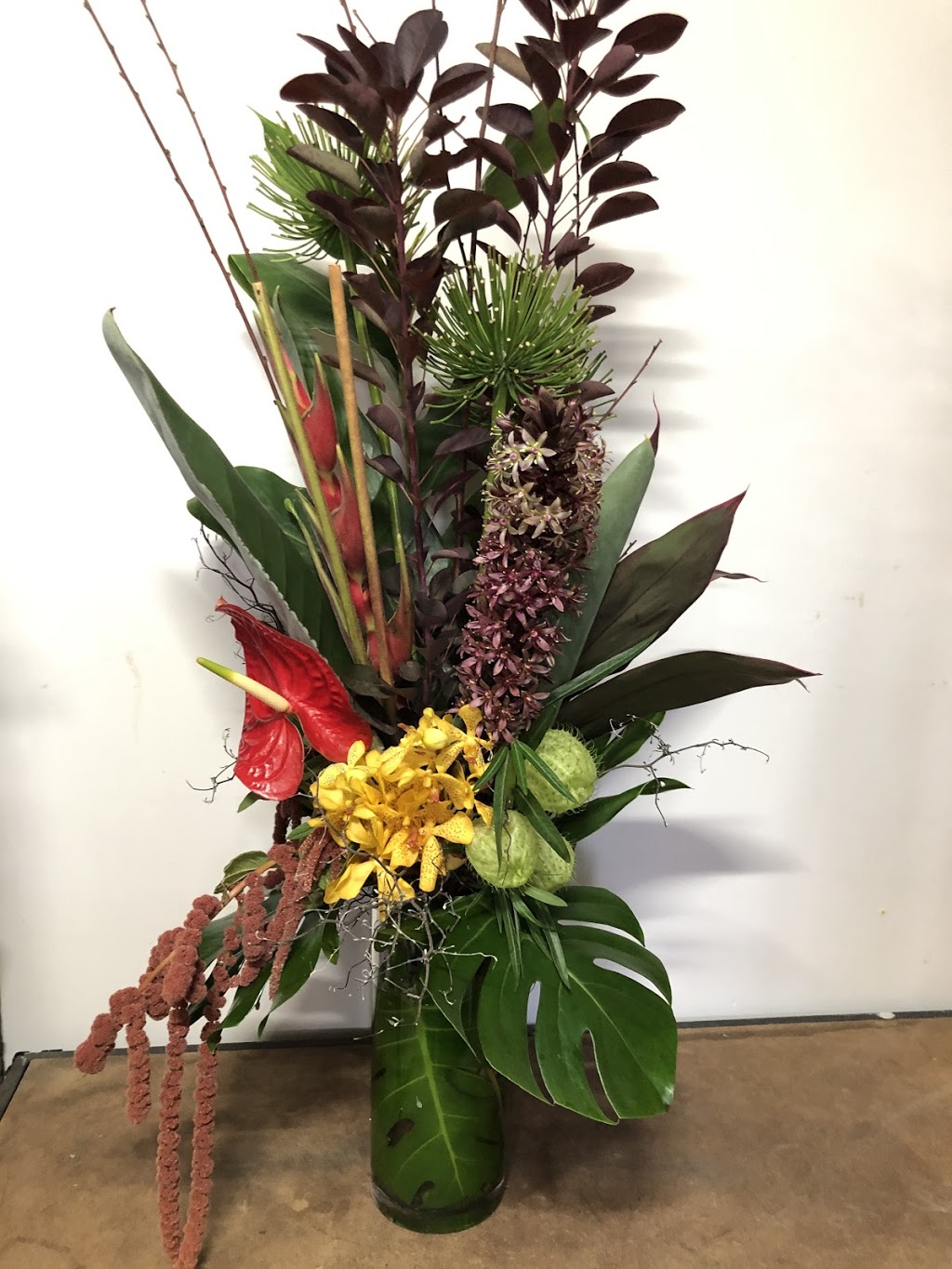 Buds & Branches Florist Kilmore | 67 Sydney St, Kilmore VIC 3764, Australia | Phone: (03) 5782 0105