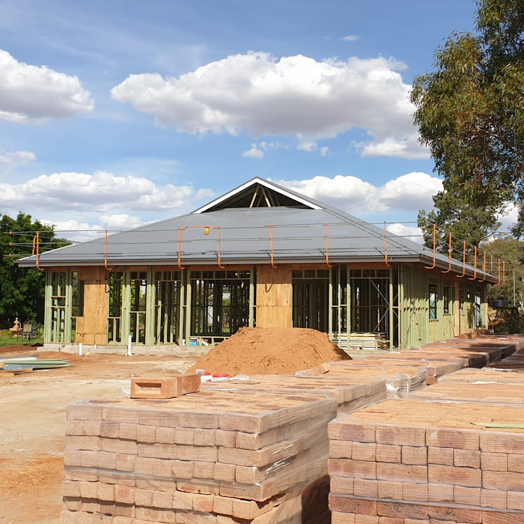 Outback Builders | 50 Foster St, Lake Cargelligo NSW 2672, Australia | Phone: 0427 051 022