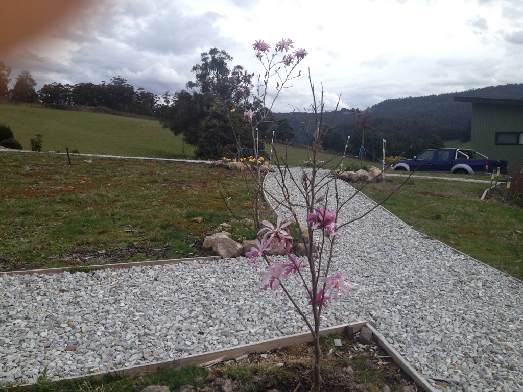 Leslie Vale Landscape & Gravel | 23 The Esplanade, Huonville TAS 7109, Australia | Phone: (03) 6264 1398