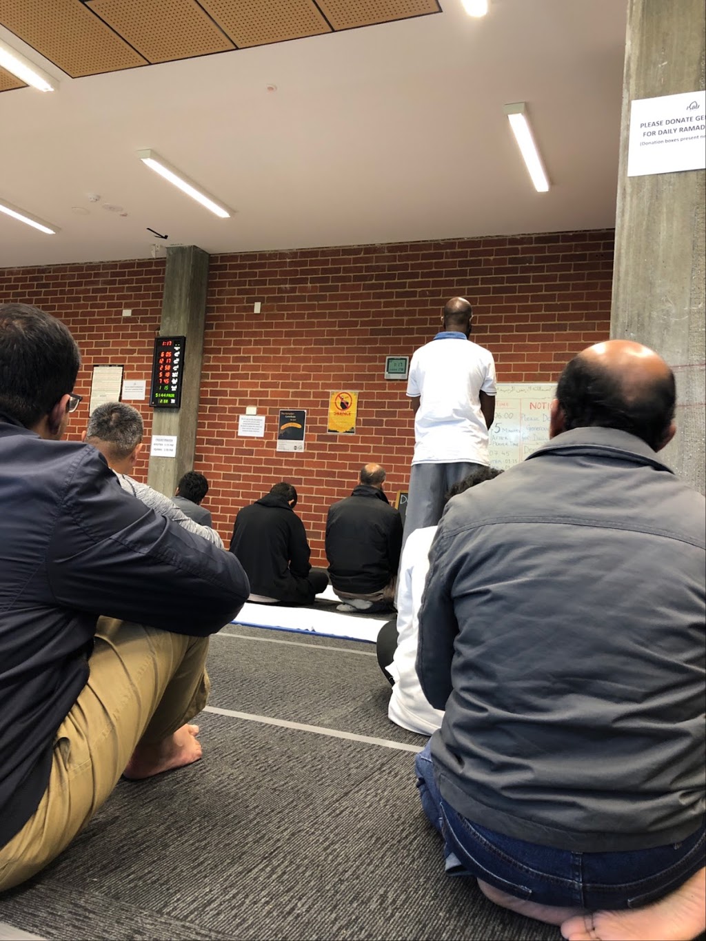 Deakin Muslim Prayer Hall | mosque | Burwood VIC 3125, Australia | 0401995879 OR +61 401 995 879