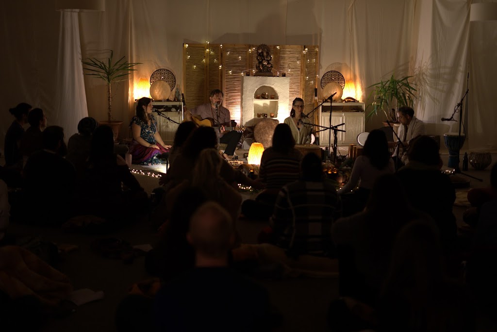 Sun Hyland Songs from the Heart | 35A Eureka St, Chewton VIC 3451, Australia | Phone: 0438 062 634