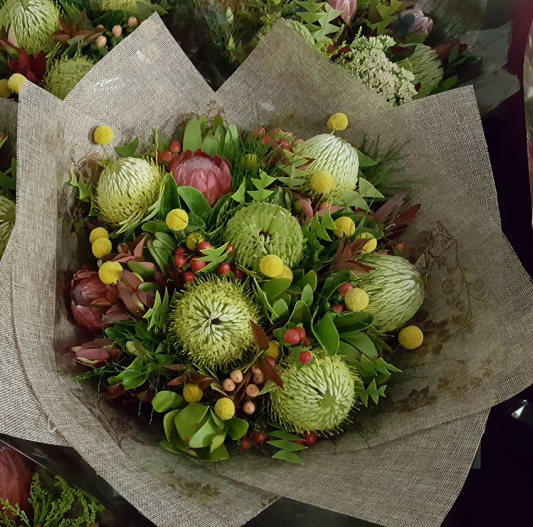 Southerdens Florist | 33 Honeyeater Dr, Highfields QLD 4352, Australia | Phone: (07) 4638 3622