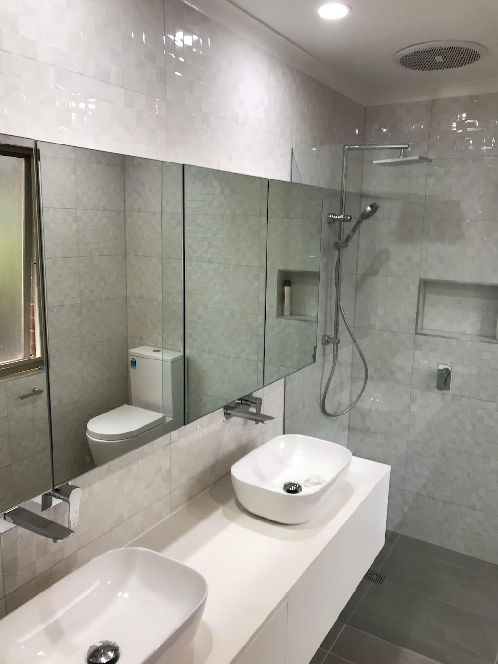 A1 BATHROOM RENOVATIONS & HANDYMAN SERVICES | home goods store | 3 Flynn Ct, Kilmore VIC 3764, Australia | 0413713014 OR +61 413 713 014