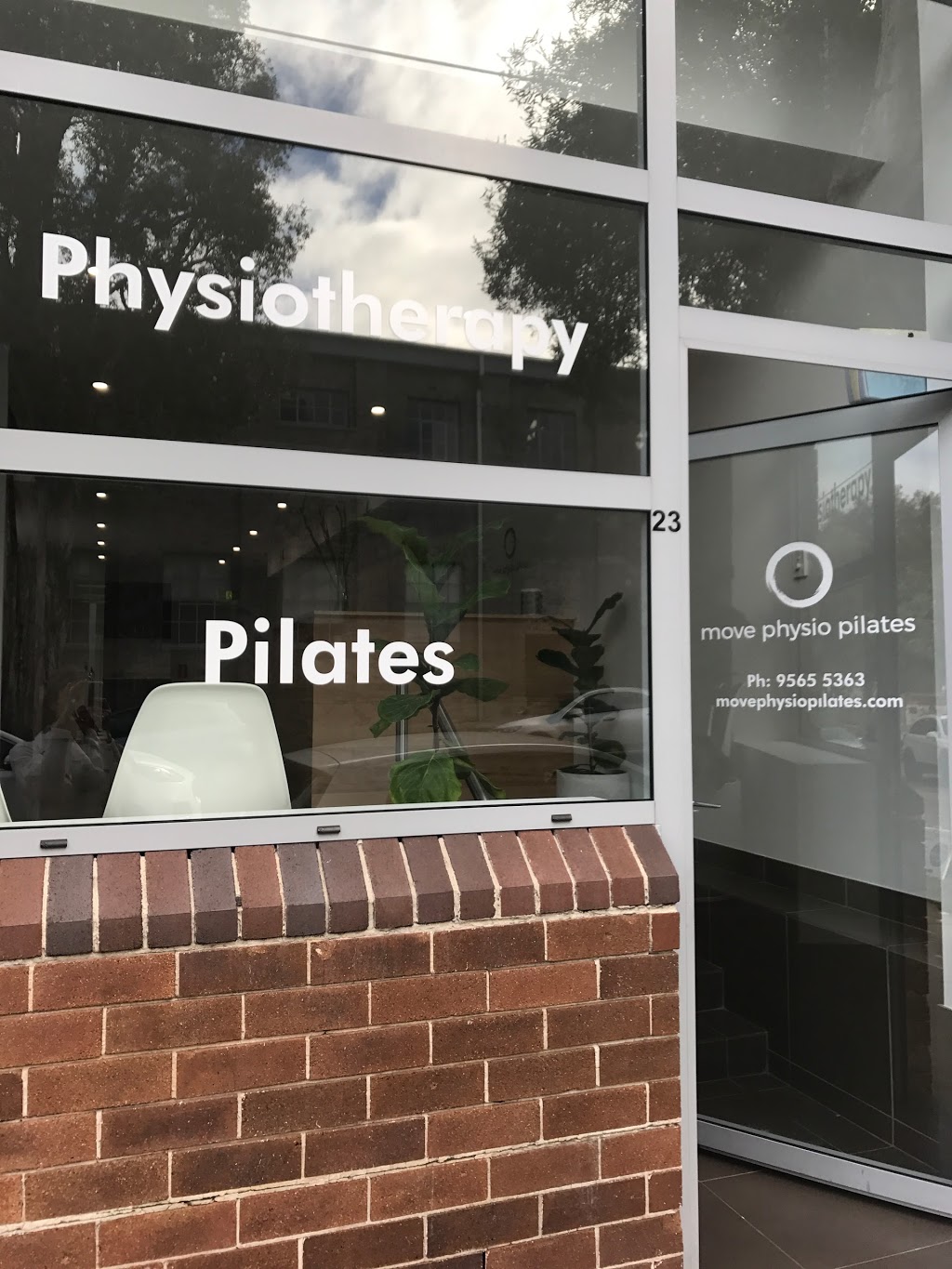 move physio pilates | 23/30 Maddox St, Alexandria NSW 2015, Australia | Phone: (02) 9565 5363