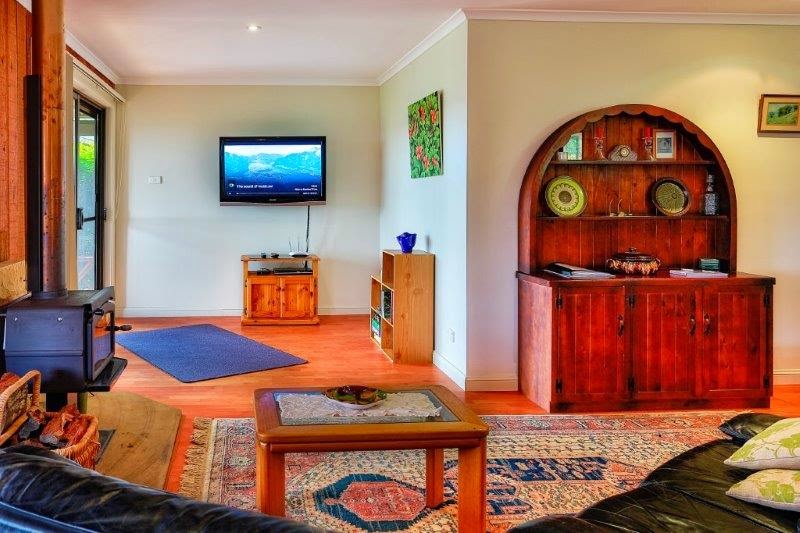 Coach House Hill Cottage | lodging | 116 River Rd, Lower Portland NSW 2756, Australia | 0245790983 OR +61 2 4579 0983