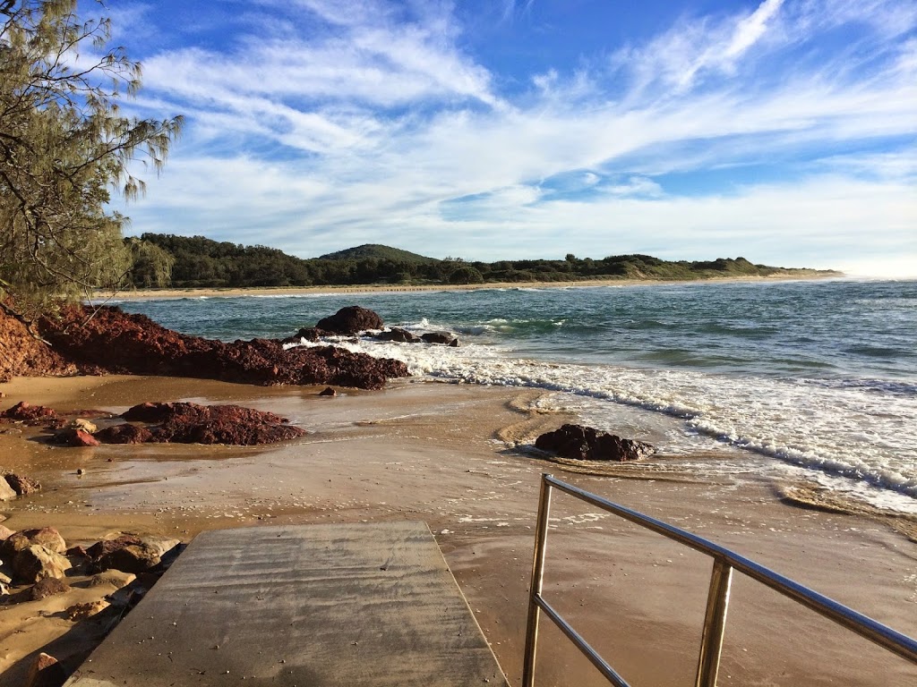 Sand Bar Holiday House at Red Rock | 20 Lawson St, Red Rock NSW 2456, Australia | Phone: 0402 661 643