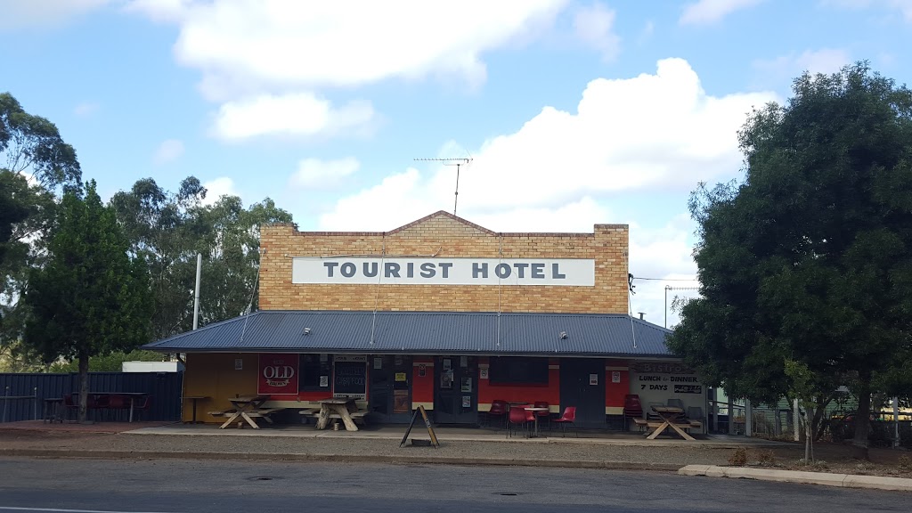 Tourist Hotel | lodging | Golden Hwy, Sandy Hollow NSW 2333, Australia