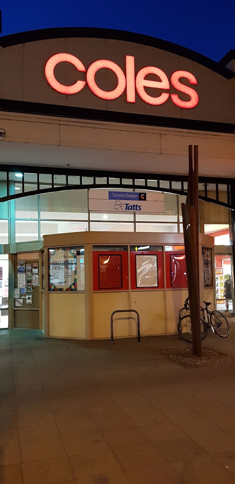 Healesville Walk Shopping Centre | shopping mall | 251 Maroondah Hwy, Healesville VIC 3777, Australia | 0396130400 OR +61 3 9613 0400