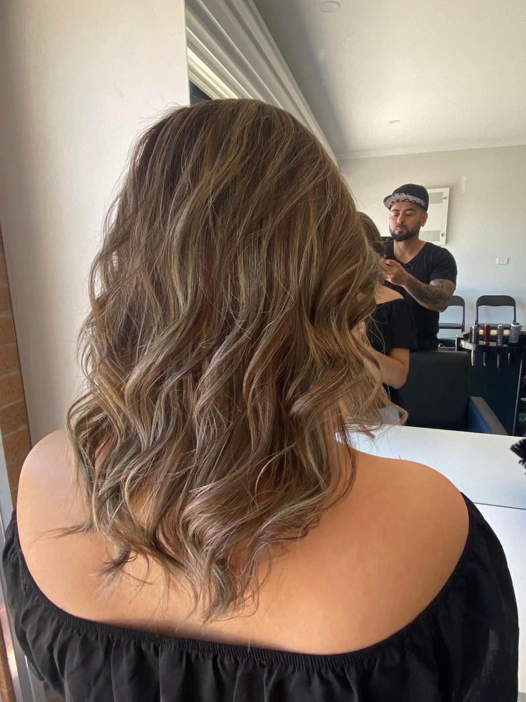 Mirrors Unisex Hair and Beauty Salon | 7 Saphire Way, Mernda VIC 3754, Australia | Phone: (03) 8103 2721